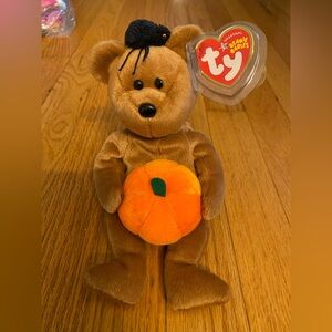 Ty Beanie Babies Brown Bear with Orange Pumpkin Plush hocus Halloween